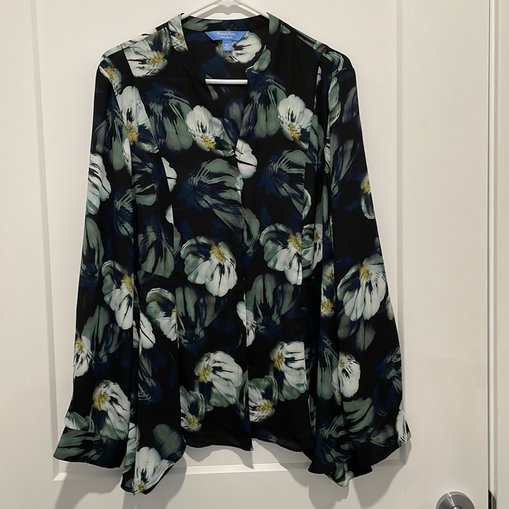 Simply Vera floral print peplum button down blouse